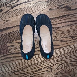 Black Tiek flats only worn twice!!